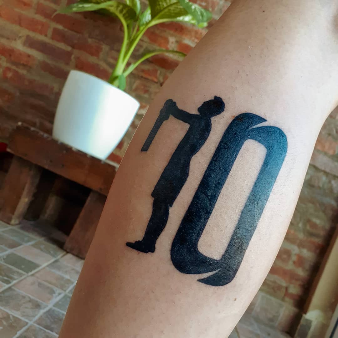 Mangue on X: "Perdonen, no puedo estar más feliz con mi nuevo tatuaje loco. #messi #messiargentina #Argentina #LionelMessi https://t.co/8Rlzj4v5zr" / X