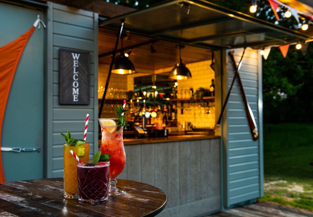 <a href="/SolentHotel/">Solent Hotel & Spa</a> is the perfect place to enjoy some cocktails with friends or a romantic date night.🍸

Check out their beautiful garden bar for a midweek treat!

To find out more head over to their page.

#Hoteliers #SouthamptonHoteliers #Solent #TheSolent #SolentHotelAndSpa