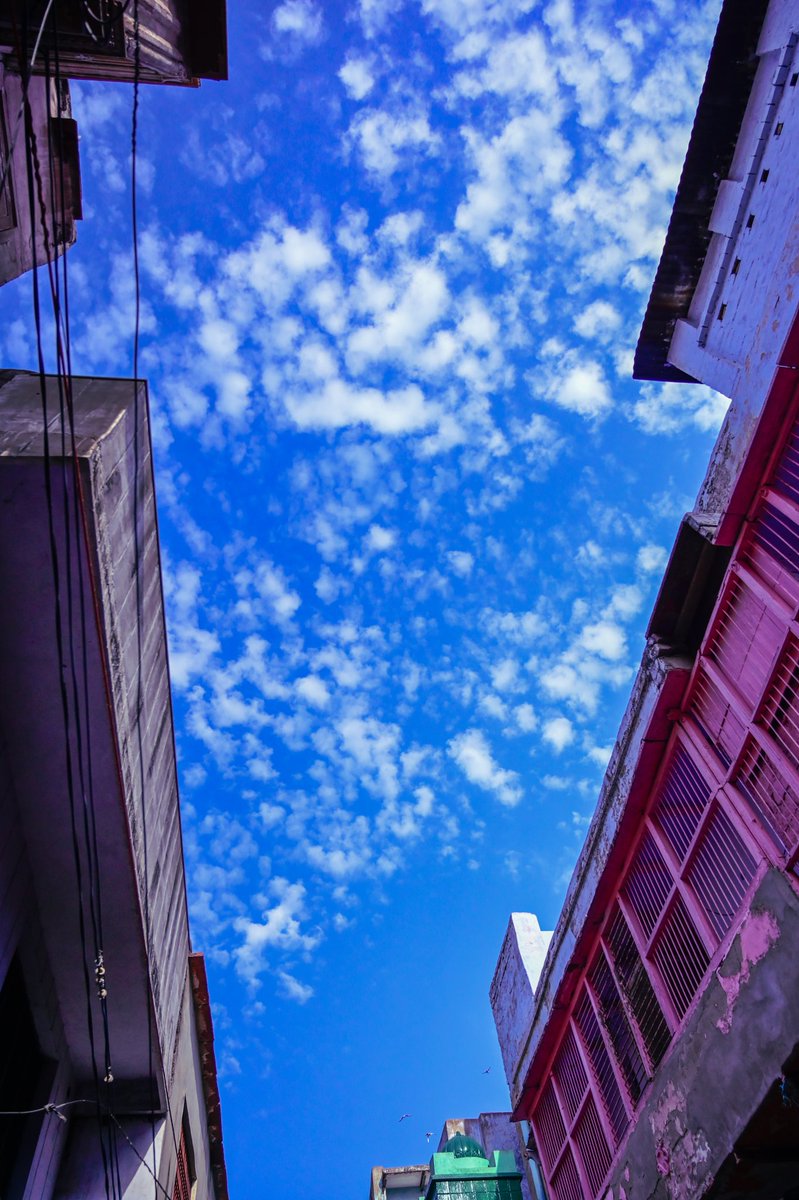 AgraAurhum's tweet photo. Old City vibes ❤ 
On the other side of the cloud , there is a blue sky. 
#agraaurhum #oldcity https://t.co/5eFfvd9CGl