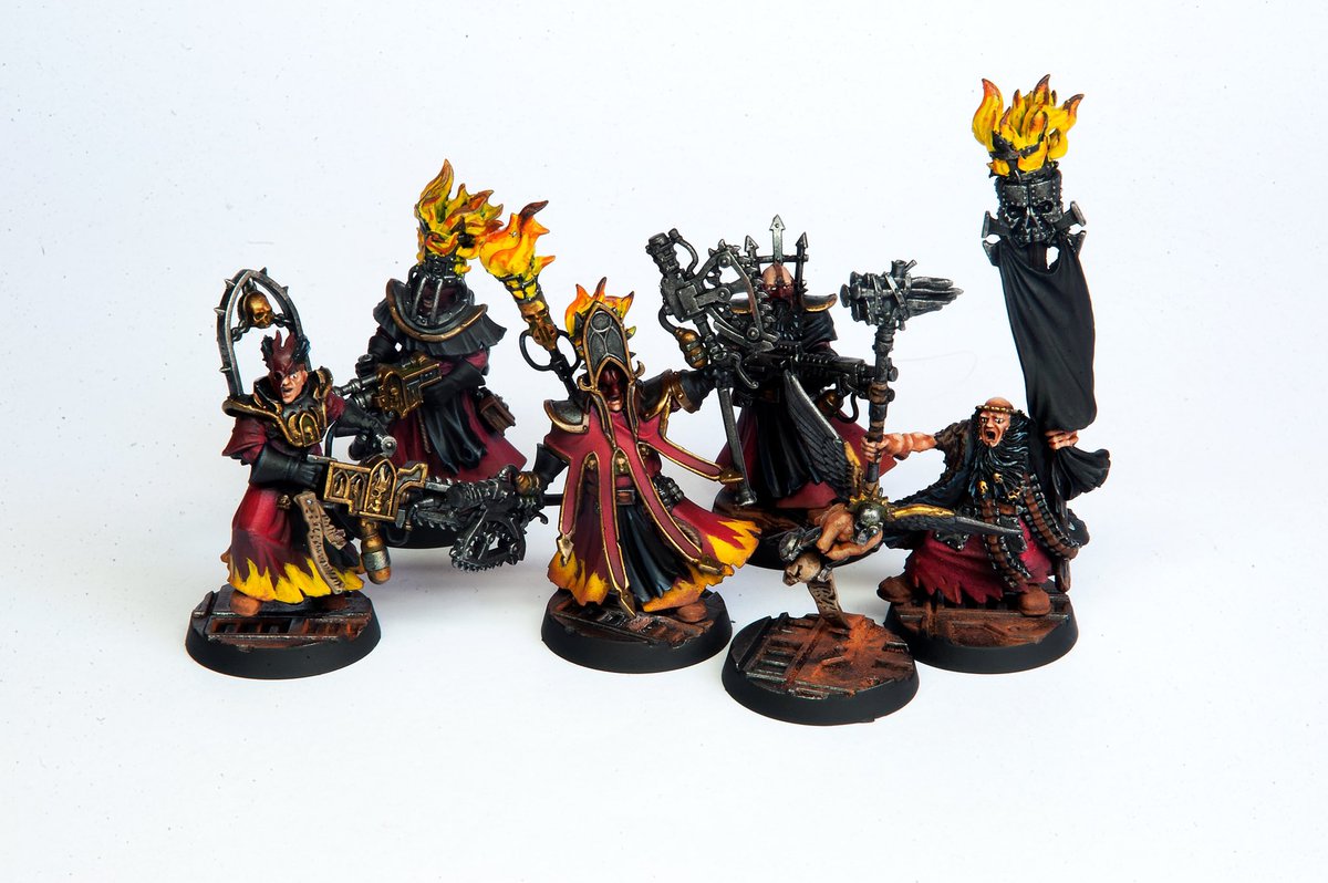 tomstallard's tweet photo. The #redemptionists are massing in the hive…. #necromunda #paintinggamesworkshop #redemptionistsnecromunda #warhammercommunity @WarComTeam https://t.co/kOlteVWGFT