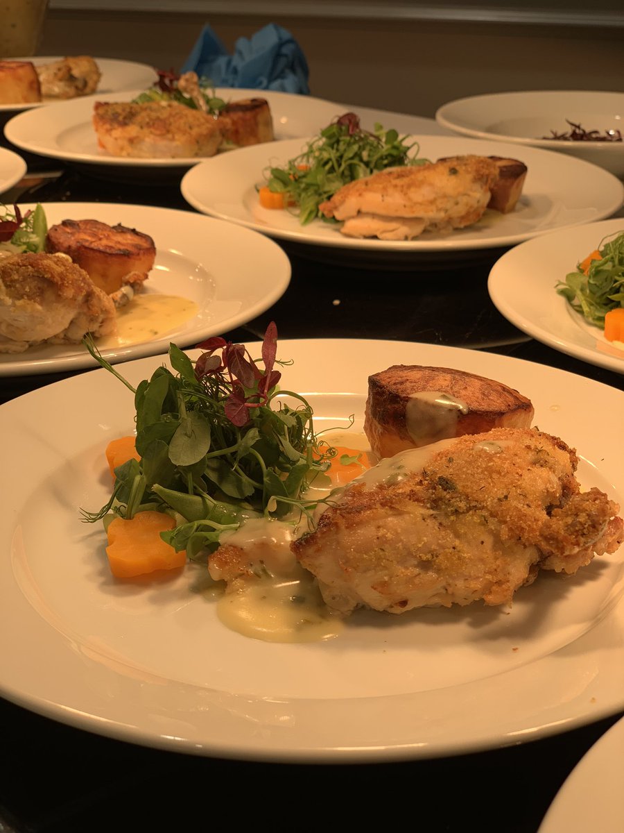 NathanSimms17's tweet image. What a fantastic send off for the Queen’s leavers. Great job team! @Nickhowe64 @HhRgulley @HolroydHowe @DamianBlake4 @EmilyWa57761655