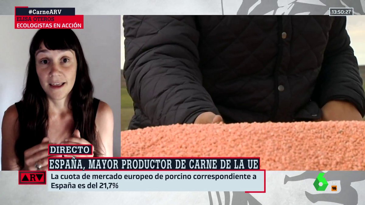 DebatAlRojoVivo's tweet photo. 🔴 Elisa Oteros: "Cada vez hay menos ganaderos y más animales, lo que quiere decir que cada vez hay granjas o fábricas más grandes con menos empleos" #CarneARV ▶ https://t.co/uExh4imEik https://t.co/L5t2RHubS5