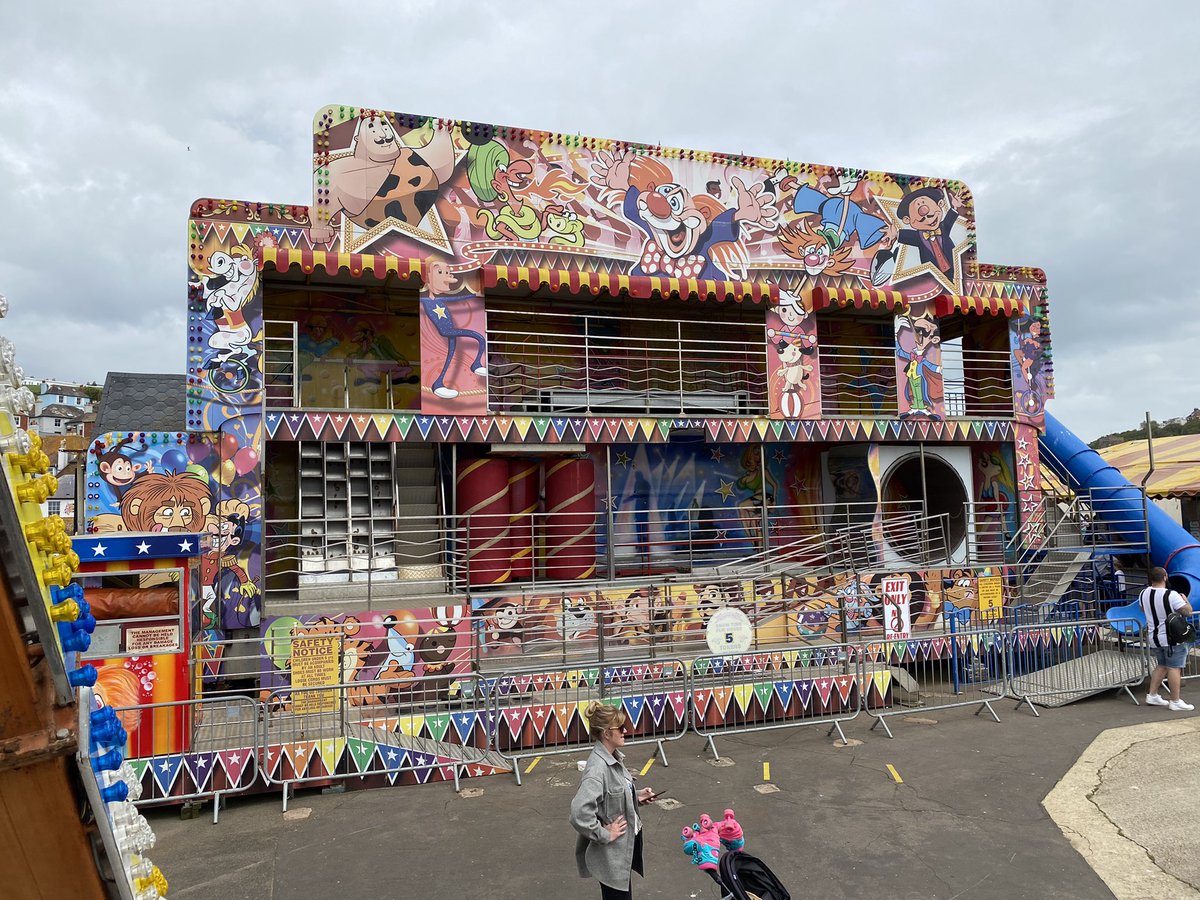 CoastersWide's tweet photo. In search of new credits I found myself at Flamingo Park in #Hastings. “Pinball X”, is a #Zamperla Spinning coaster that started life at Dreamland in Margate. After missing out on this credit three times at Margate, it was a relief to get it first time of asking here. #CredLife https://t.co/K2Cb90WoAG