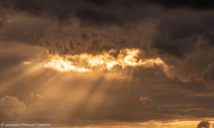 Der Himmel faszinierte die Menschen schon immer. Was sich verändert hat, zeigt der Gastbeitrag von Physik-Professor Rolf Heilmann. sonntagsblatt.de/artikel/meinun…