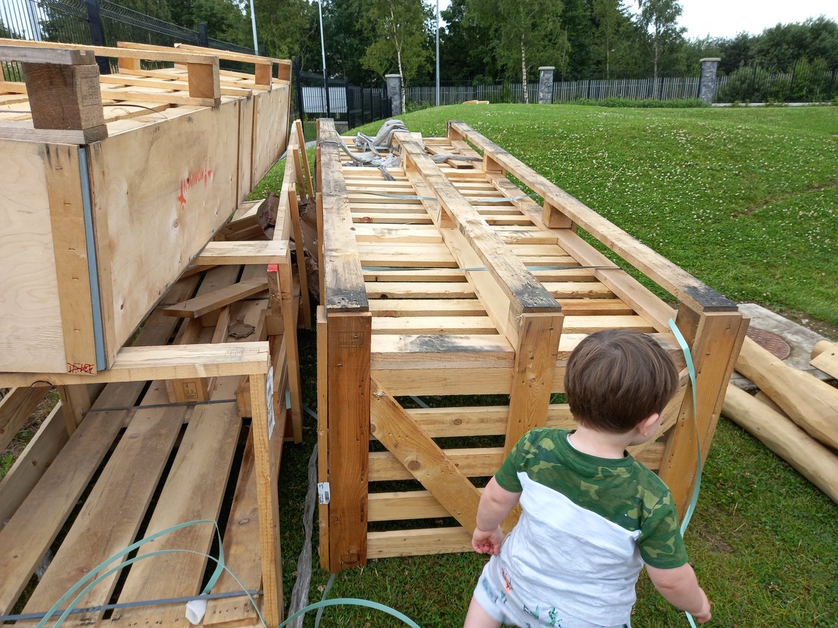 SouthsideCFC's tweet photo. We have some very excited kids in CFC this week! Building has begun in our out door area and we are so excited to get out their and have some fun. Just in time for summer! @tusla #summertime #Outdoorplay #promotingplay #outdoorplayisthebestplay https://t.co/SKAmNuYQGI