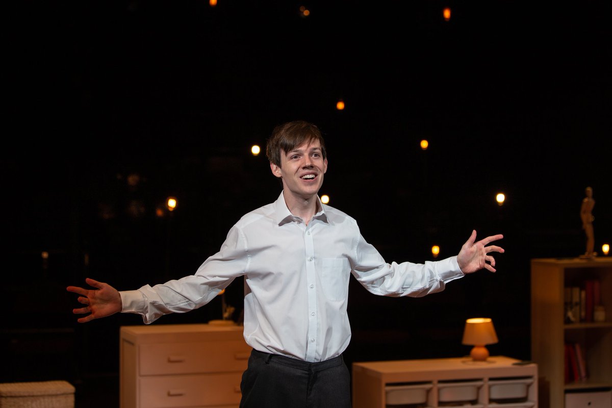 Caitlin Abbott (@caitlin_marya) on Twitter photo So excited to see Perspective <a href="/NationalTheatre/">National Theatre</a> stream today, it's been such an immense experience <a href="/NT_Schools/">National Theatre in Schools</a>, such a great play and such an important story.
🖋 <a href="/mackwellfare/">Mackenzie Wellfare</a>
Directed by <a href="/AudreySheff/">Audrey Sheffield</a>
💡: Nathan Long
📼: Max Spielbichler & Dan Radley-Bennett
📷: @CamSlates So excited to see Perspective <a href="/NationalTheatre/">National Theatre</a> stream today, it's been such an immense experience <a href="/NT_Schools/">National Theatre in Schools</a>, such a great play and such an important story.
🖋 <a href="/mackwellfare/">Mackenzie Wellfare</a>
Directed by <a href="/AudreySheff/">Audrey Sheffield</a>
💡: Nathan Long
📼: Max Spielbichler & Dan Radley-Bennett
📷: @CamSlates