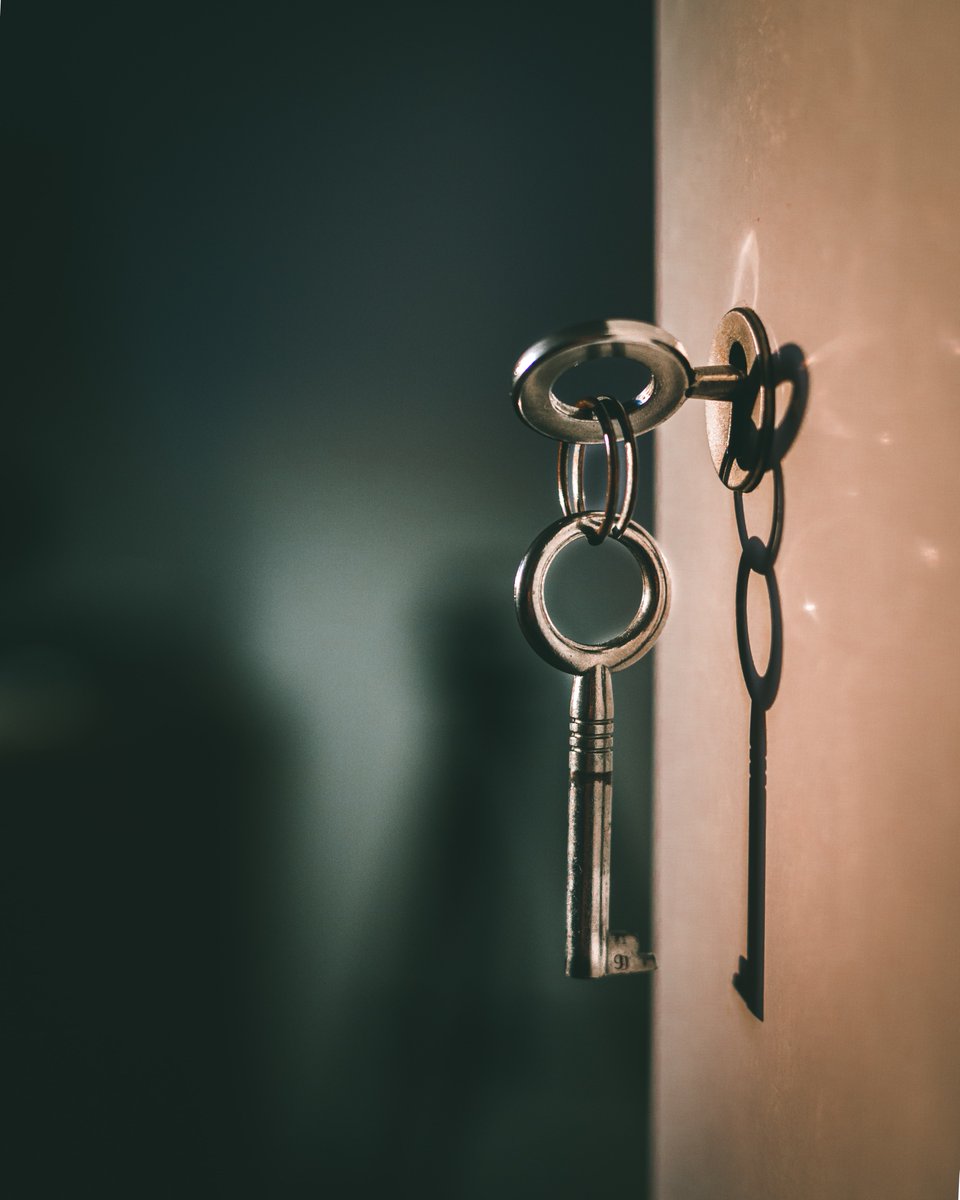 WebCommodore's tweet photo. Register and protect your trade secrets - without disclosing them:
https://t.co/4Jq4nmjqtb 🔑

#Tradesecrets #IP #IPprotection #Secret #IPregistration #DigitalProof #WebCommodore https://t.co/vH1KRQZ2Rt