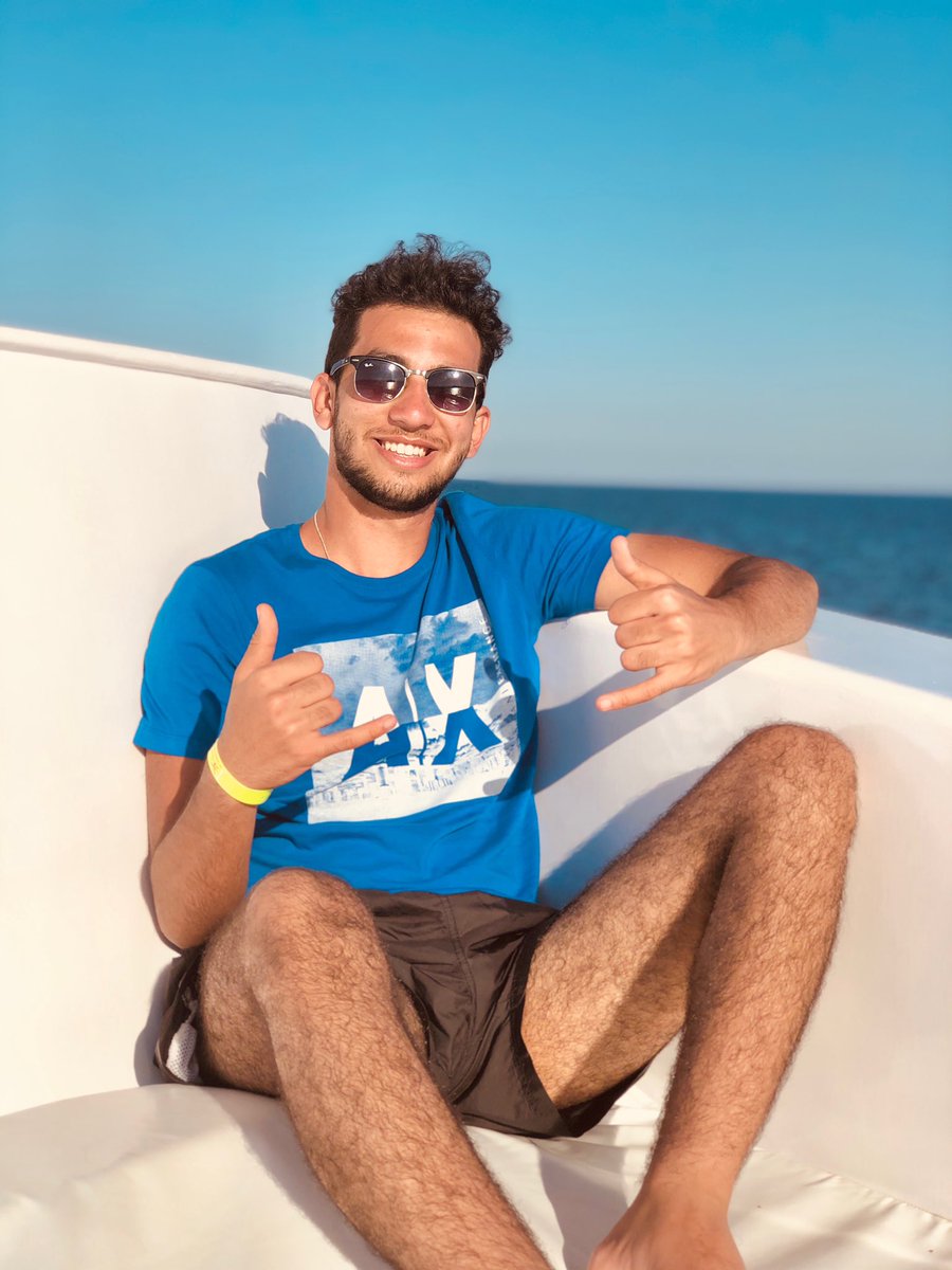 ebrahim79310708's tweet photo. vacation vibes💙🌊 https://t.co/Tb3yWA3EQG
