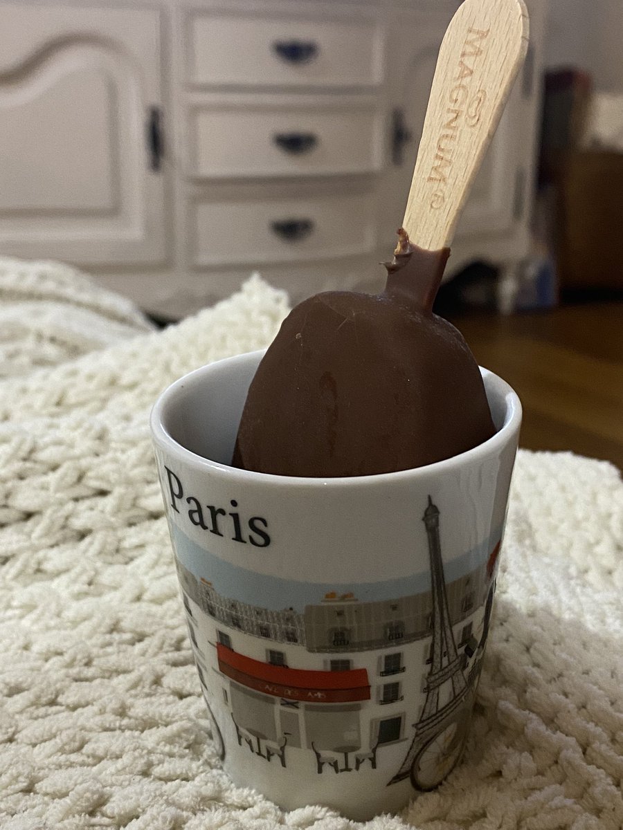 I really didn’t feel like eating cake. But ice-cream cake 😋  #mugcake #toursnacks #couchpeloton