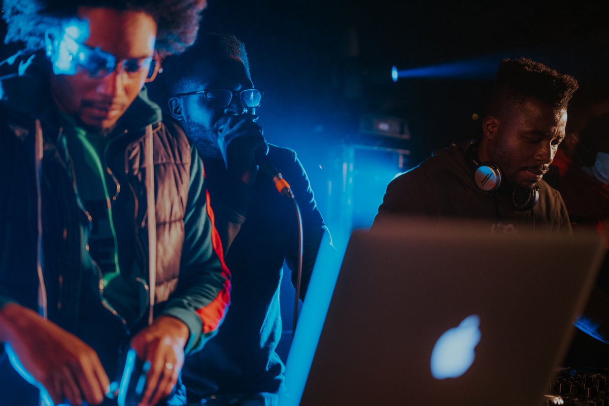 TrinityBristol's tweet photo. Love Trinity? Then vote for us to win @MusicWeek's Grassroots Venue: Spirit of the Scene award - You have up until 21 July ππ₯³ππ₯³ Vote now: https://t.co/VNJaKzPqmb
πΈ @khaliackford of #TrinityPresents
#GetInvolved https://t.co/Wp3OFgMQun