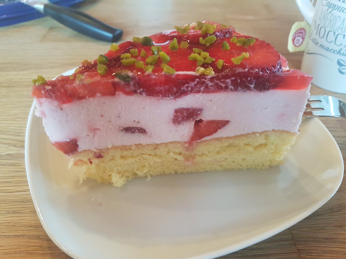 Ich hab lecker Torte bekommen :3