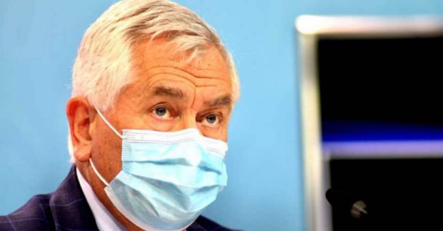 “Cada día puede ser peor”, es el lema y programa político de este gobierno…

Exclusivo: Piden sumario sanitario contra el ministro Enrique Paris por participar de cumpleaños con 30 personas en el Minsal, cuando aforo máximo era 5  interferencia.cl/articulos/excl… vía @interferenciaCL