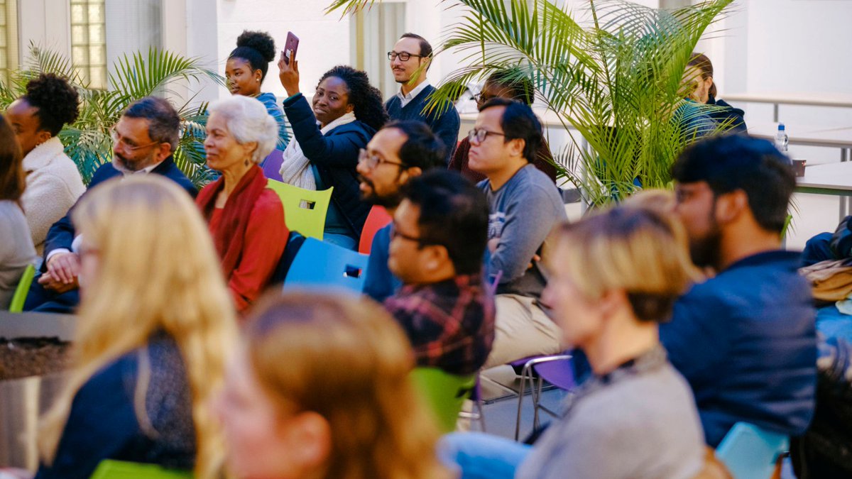 issnl's tweet photo. 🤲 Thank you to the participants of #Solidarity2021 and #DD17! Watch these spaces to keep up with the ideas, research and insights discussed during this week's events:
🔹 @EADI-ISS Blog series:
https://t.co/JXSf0Tc96g
🔹#DD17 series with @ISS_Blog:
https://t.co/JXSf0Tc96g https://t.co/hzQlOc4p3e