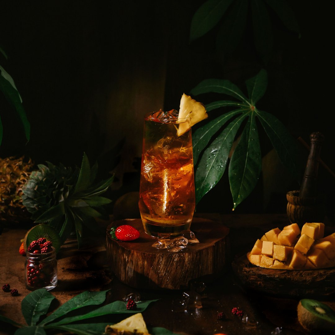 basilur_global's tweet photo. Ceylon black tea is the perfect choice for a fruit-infused iced tea due to its deep flavours perfectly pairing with sweet, fruity flavour notes. 

#tea #teatime #tealover #teacup #teaaddict #tealovers #ceylon #ceylontea #premiumtea #basilur #basilurtea #summer #icedtea https://t.co/b0mRc24J5V