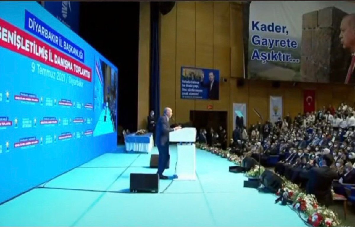📍Diyarbakır'dayız.

Cumhurbaşkanımız ve Genel Başkanımız Sn. <a href="/RTErdogan/">Recep Tayyip Erdoğan</a>’ın teşrifleriyle gerçekleştirilen Diyarbakır Genişletilmiş İl Danışma Toplantımıza katıldık. 

İlk günkü aşkla;

#DurmakYokYolaDevam 

<a href="/Akparti/">AK Parti</a> <a href="/erkankandemir/">Erkan Kandemir</a>