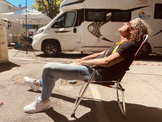 E52ucQ8WUAUtFoc?format=jpg&name=small