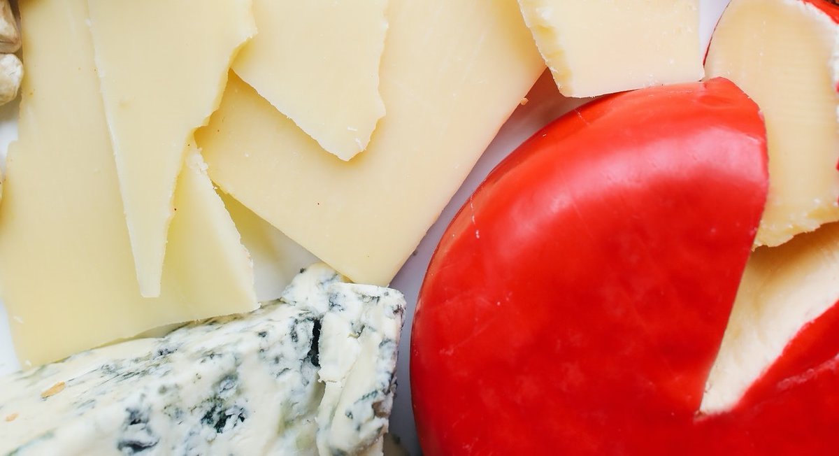 UTIAg's tweet photo. Beginning July 15, dairy businesses in TN, NC and KY will be eligible to apply for a new round of funding to modernize and diversify their operations through the Dairy Business Innovation Initiatives (DBII) program. More here: https://t.co/srYhLkYEpS @TNAgriculture @USDA_AMS https://t.co/lfJGuE6Uql