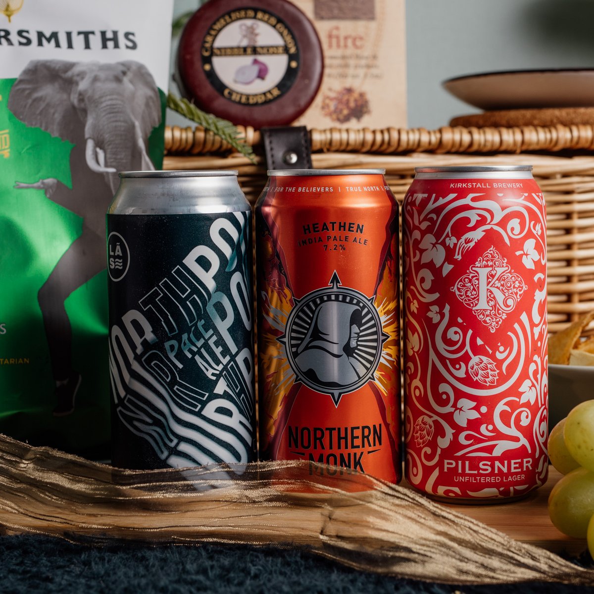 ArrowFreshUK's tweet photo. The weekend is in sight, so grab some cans and get them in the fridge ready 🍺  We have some great Yorkshire Breweries, so it would be rude not to try out some of the house favourites... #myarrowfresh https://t.co/LEhOoTicVF https://t.co/EswS4VniWk