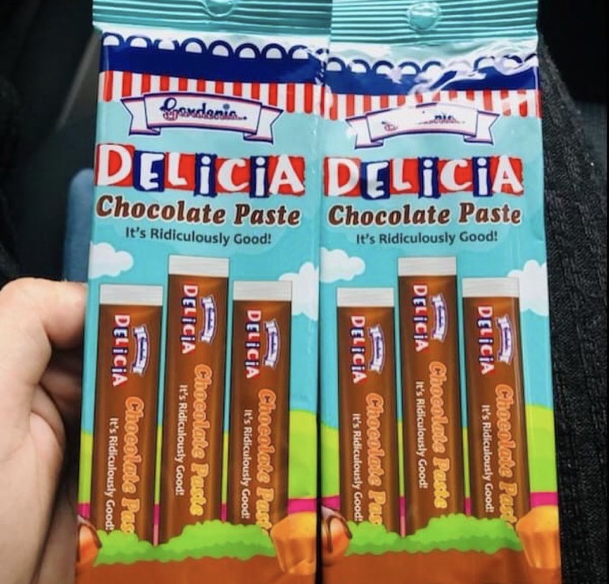 foodhuntingco's tweet photo. stik cokelat baru dari Gardenia. lepas ni dah senang nak makan dengan roti. 🥪 https://t.co/fu9uXjyf6y