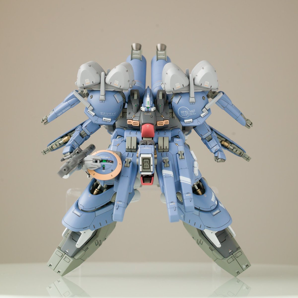 Front and back views of the Xeku Zwei. #gunpla #gundamsentinel #gundam