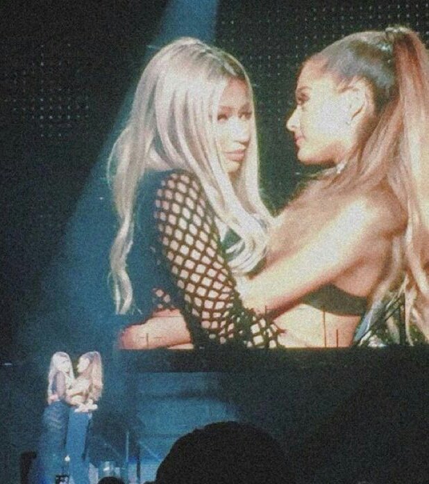 DAILYTAYRIANA's tweet photo. favorite duos<3 https://t.co/1ke4wlpaIM