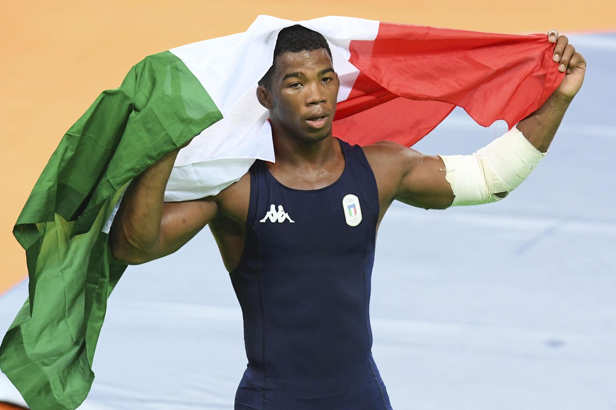 Due volte campione mondiale e di bronzo 🥉 nei 65 kg alle Olimpiadi di #Rio2016, buon compleanno al lottatore Frank #Chamizo! 🥳

#10luglio #HappyBday <a href="/FijlkamOfficial/">FIJLKAM</a> <a href="/ChamizoFrank/">Frank Chamizo</a>