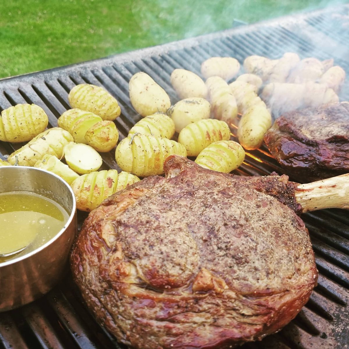 Chef_Devon_1986's tweet photo. BBQ and Beyond.
A fantastic and enjoyable night #hospitalityisback @megan_laskey @Gaz_V1 @chefbenji64 @OliCullers @DanielCollier84 @Rachael48432853 @Nickhowe64 @trentoperations https://t.co/TbnLtpvfBq