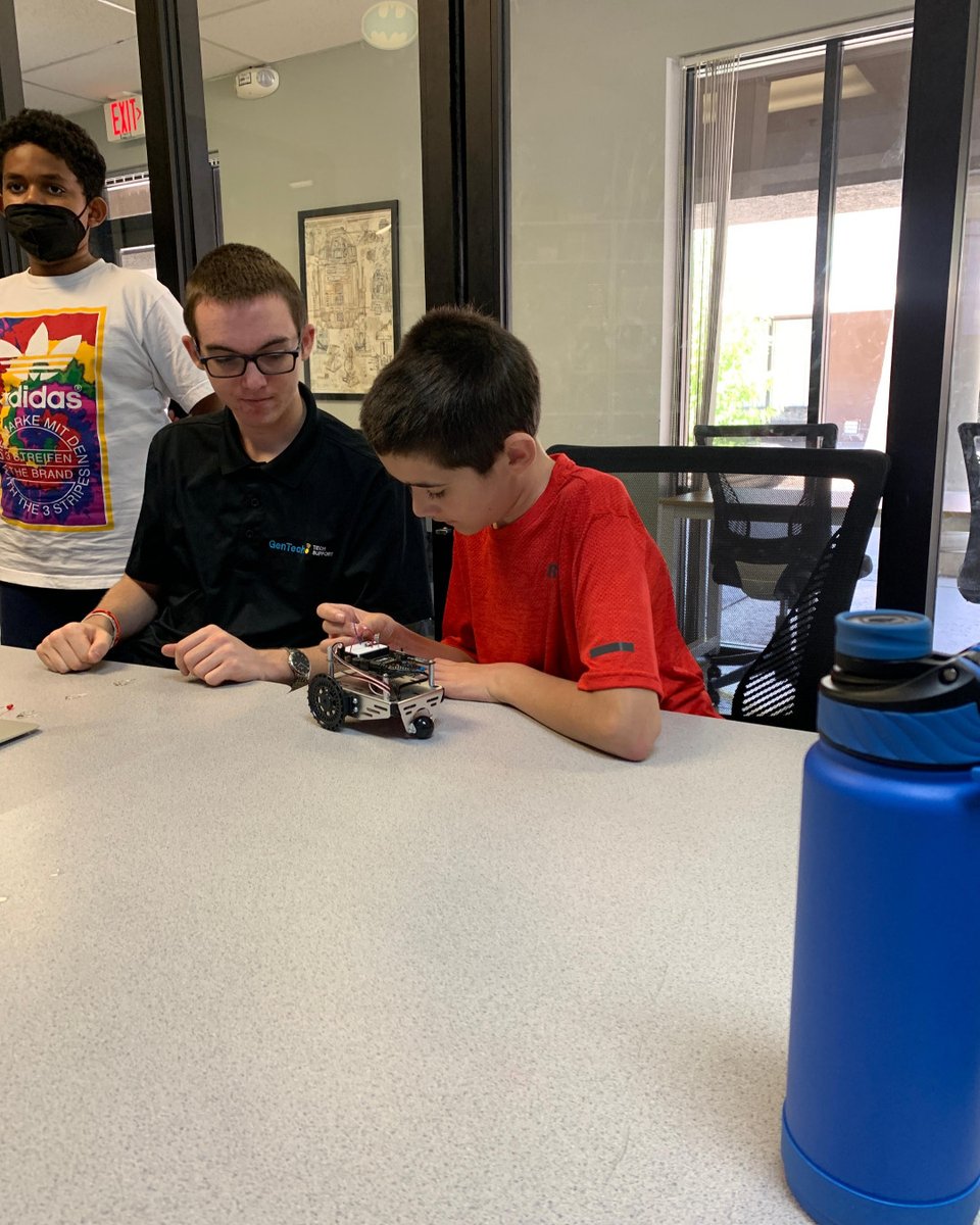 GenTechSupport's tweet image. This week we built and programmed our cyberbots in the our Cyber Defenders camp!🤖 Another week full of fun! 
Come join the fun before summer ends at
gentechsupport.com/kids
#summercamp #coding #robotics #gentech #kidstech #cybersecurity