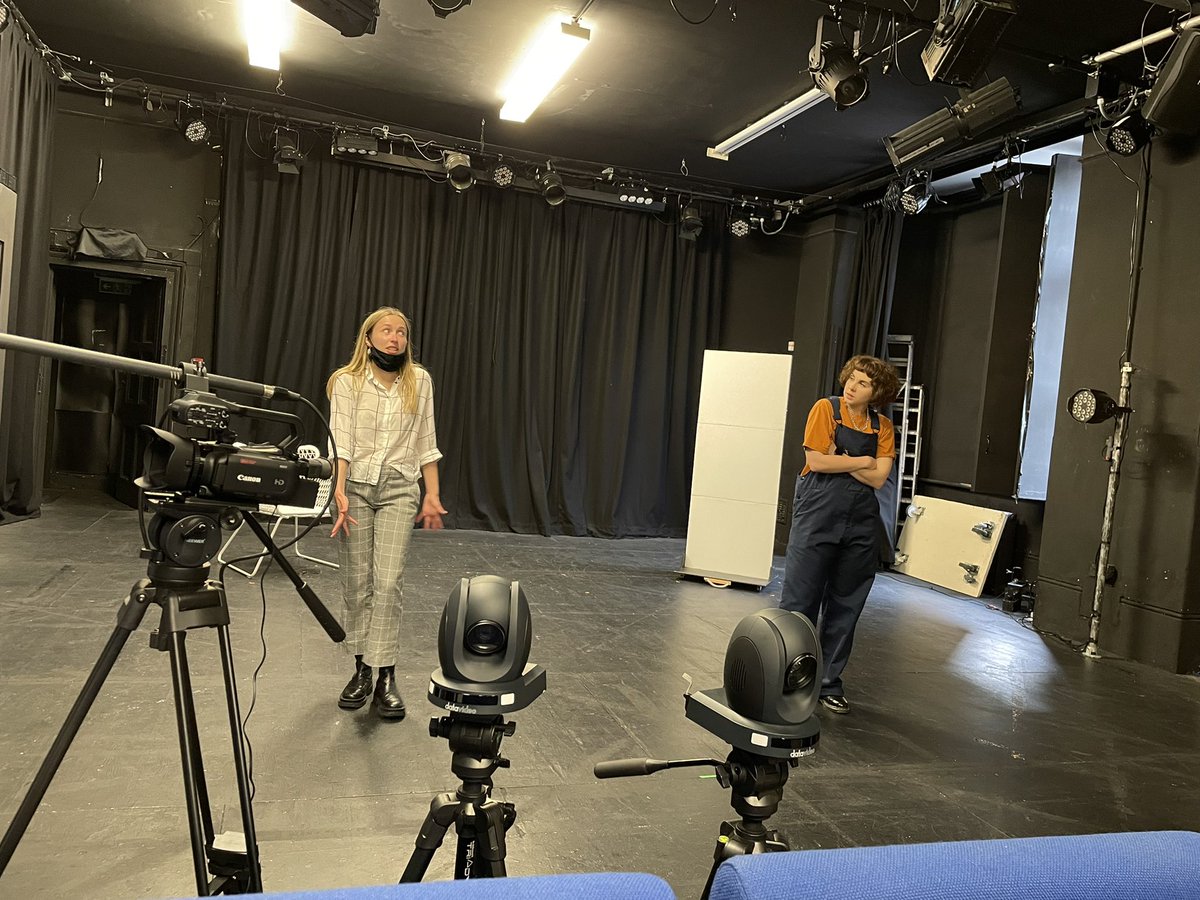 Getting ready for the V&amp;V LIVESTREAM of our 9pm show tonight! If you’re not feeling comfortable coming out to the theatre just yet, you can tune in at home - tickets are pay what you can 🌈💌📱💕 
omnibus-clapham.org/vv/  #VandV #Livestream