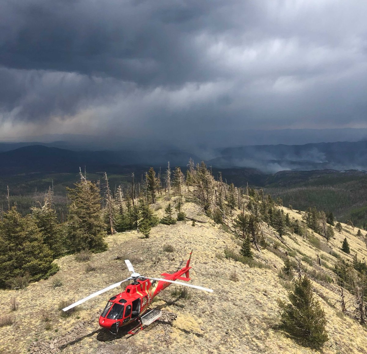 Mission Alert - 🚁Copter 5 on a repeater mission assisting with the Johnson Fire in the Gila National Forest located in New Mexico. #utilityhelicopter #aviationphotography #helicopter #aviationdaily #instagramaviation #gilanationalforest #firefighter