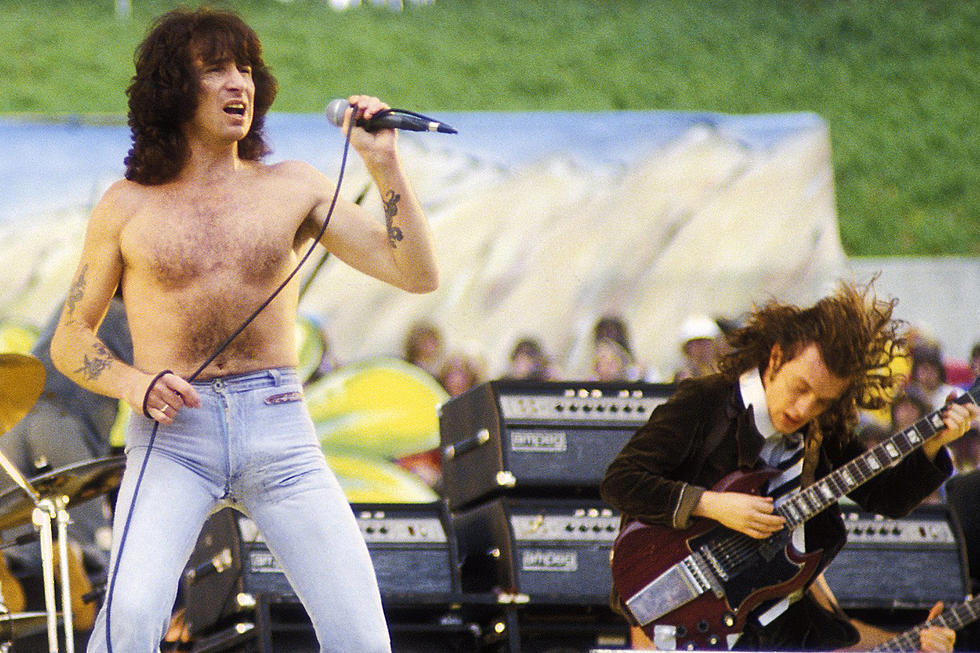 Today is 7/9/21. That means its Bon Scott\s birthday today. Say happy birthday now. 