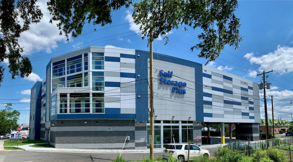 storagespaces's tweet photo. Our climate controlled facility in Washington DC is equipped with touchless access; just a PLUS with renting at Self Storage Plus.

https://t.co/N2fW3mTVpw

#touchlessentry #selfstorage #WashingtonDC https://t.co/6E4jIIqd1U