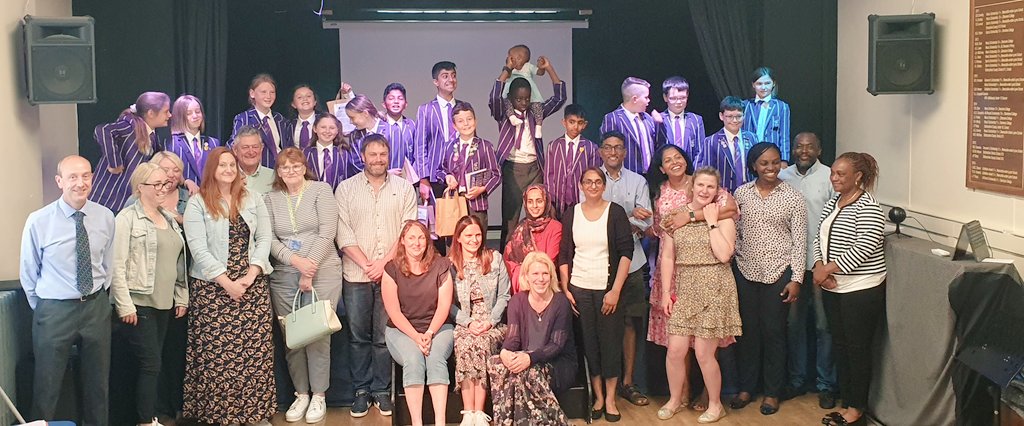 EPSPrep6's tweet photo. The Class of 2021 💜  @EdenhurstSchool https://t.co/gss5oNcaZ7