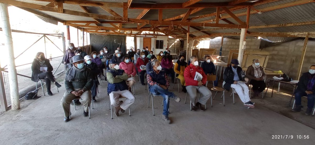 Seremi <a href="/PatricioArayaV1/">Patricio Araya Vargas</a> junto a <a href="/CORE_ATACAMA/">CORE_ATACAMA</a> Juan Horacio Santana conoce construcciones realizadas en Canal Compañía y en reunión en el sector se acuerda con agricultores Chañar Blanco, La Verbena e Imperial Bajo la pauta de trabajo para generar nuevos proyectos.
#ElAgroNoPara
