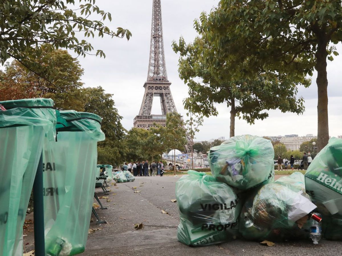 basilebilo's tweet photo. Les déchets a Paris vs les déchets a Marseille https://t.co/QrozrnsKQJ