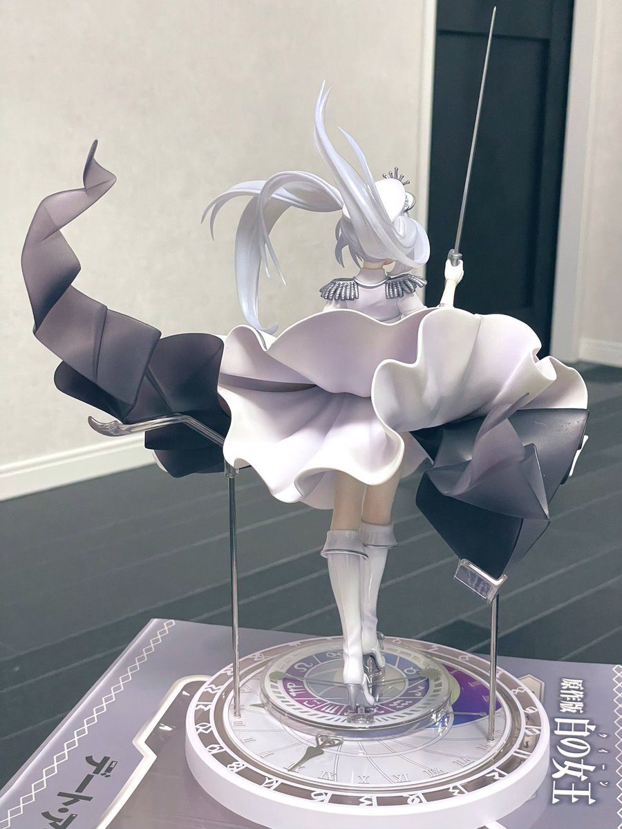 Kadokawaよりデート ア バレットの原作版の白の女王のフィギュアが届く Togetter