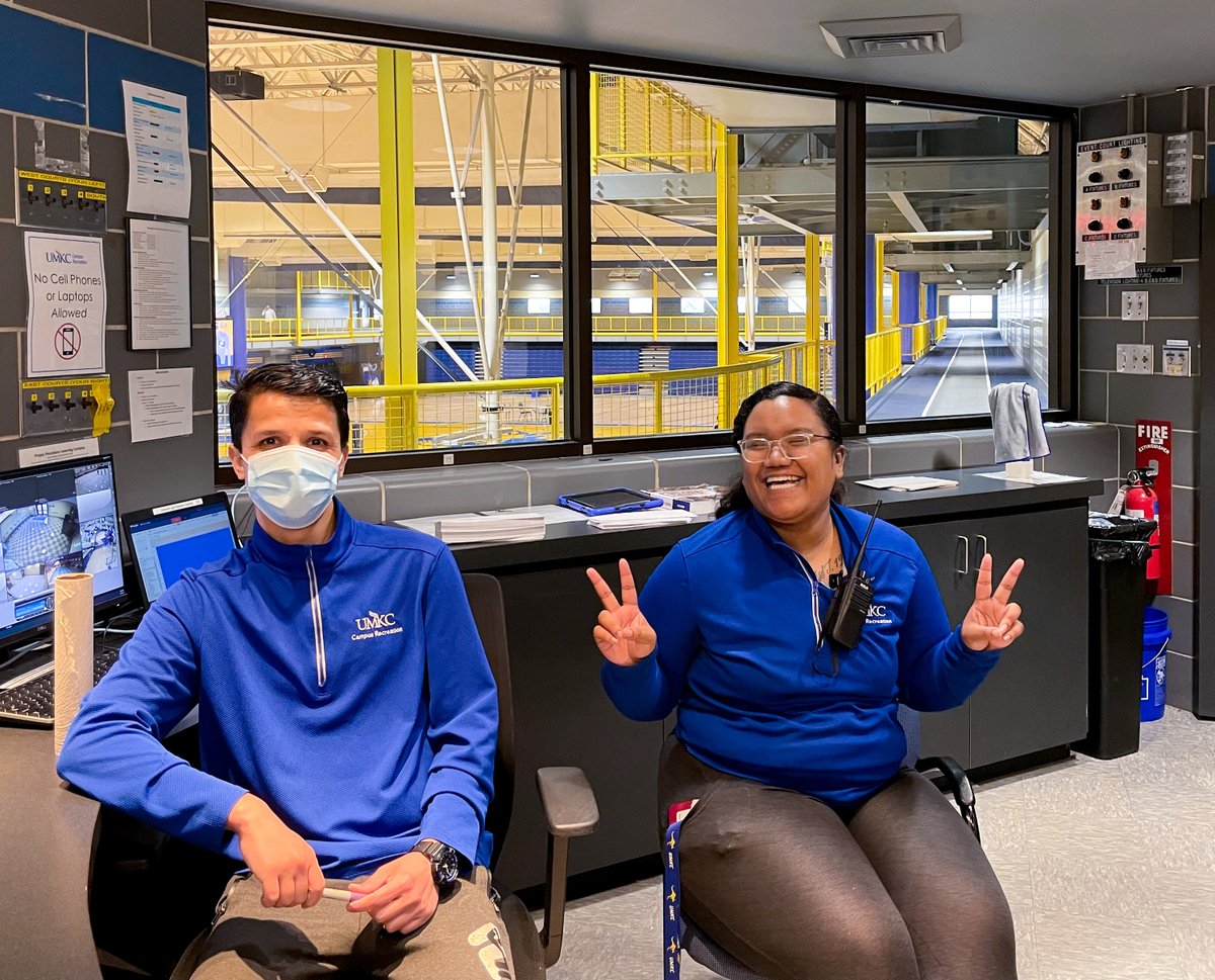 UMKCRec's tweet photo. Throw up a peace sign if you're ready for #RooBlueFriday! π€©βοΈ
We're open until 7PM today so come #GetFit at the Rec!
#UMKCRoos #UMKC #RooUP #UMKCRec https://t.co/MgM0NRvODS