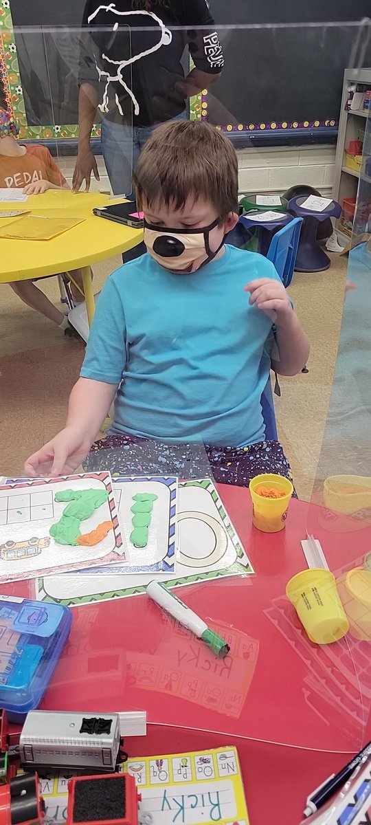 Ms.Earley tweet media