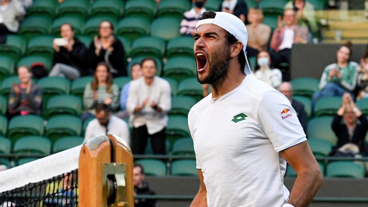 Coninews's tweet photo. BERRETTINI NELLA STORIA! 💚🤍❤️

Sull'erba londinese @MattBerrettini supera anche Hubert Hurkacz 6-3 6-0 6-7 6-4 e diventa il primo italiano di sempre in FINALE a #Wimbledon! 🎾

#tennis #Berrettini @federtennis https://t.co/3v4AQOn2AA