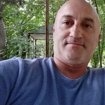 Nigar_99Alieva's tweet photo. 12 iyul 2020-ci ildə baş verən Tovuz döyüşlərində Qəhrəmancasına döyüşüb
İyulun 14-də döyüş zamanı Şəhadət Şərbətini içərək Şəhidlik zirvəsinə yüksəlib💔
Şəhid Mayorumuz ailəli idi, 2 məktəbli övladı yadigar qaldı, bir oğul və bir qız atasıdır https://t.co/3Hxc2qO9mG