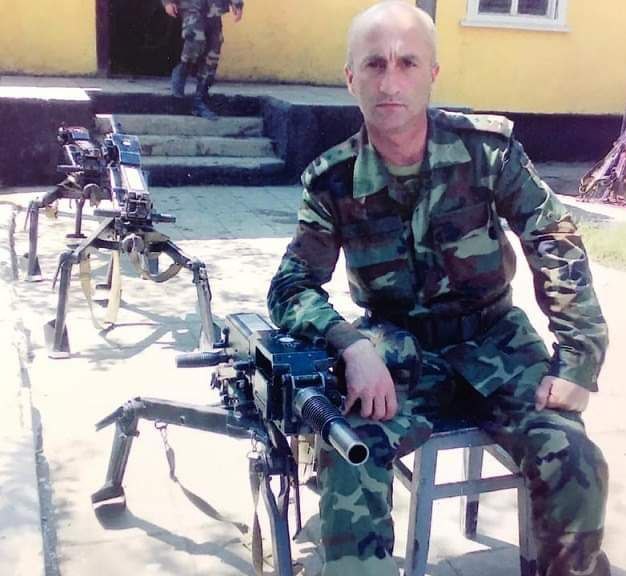 Nigar_99Alieva's tweet photo. 12 iyul 2020-ci ildə baş verən Tovuz döyüşlərində Qəhrəmancasına döyüşüb
İyulun 14-də döyüş zamanı Şəhadət Şərbətini içərək Şəhidlik zirvəsinə yüksəlib💔
Şəhid Mayorumuz ailəli idi, 2 məktəbli övladı yadigar qaldı, bir oğul və bir qız atasıdır https://t.co/3Hxc2qO9mG