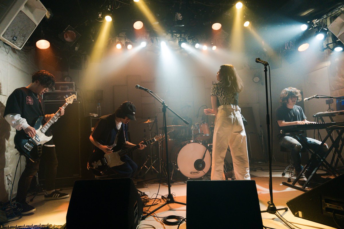 mare_mare_0128's tweet photo. 2021.07.09 @ 下北沢MOSAiC(1/5)
witch numbers
前回はアコースティック編成を撮影させていただいて、今回は念願のバンド編成を撮影させていただきました(´ー`)
#witchnumbers https://t.co/eK7LBEb9Sz
