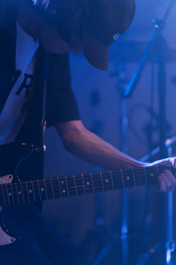 mare_mare_0128's tweet photo. 2021.07.09 @ 下北沢MOSAiC(2/5)
witch numbers
MOSAiCでの撮影は初めてで照明やらスモークやらの感じがわからず手探りだったので全体的に暗めです…(伝われカッコ良さ)
#witchnumbers https://t.co/VbUYeiF0mI
