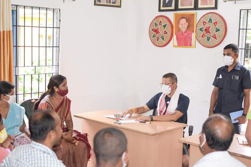 diganta68's tweet photo. #BJPForAssam
Today’s official meeting of Baihata under the Kamalpur constituency, discussed with people the problems they’re challenging with.
Also informed the concerned people that all the problems will be solved gradually.
@himantabiswa
@DilipSaikia4Bjp
@Bhabesh_KalitaR https://t.co/IwV5LUHomC