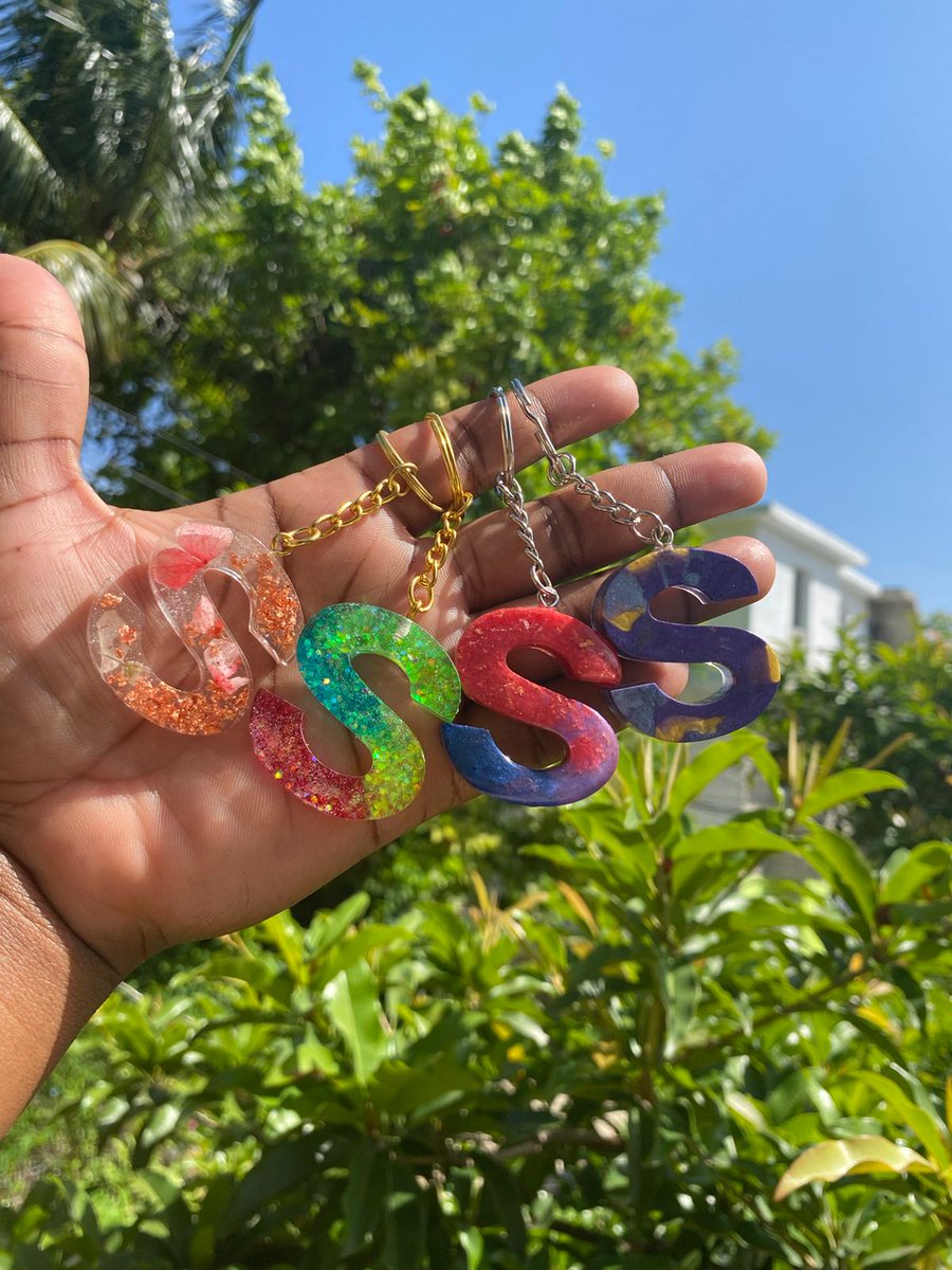 _sher__Lock_'s tweet image. I find peace doing these letters.....now available for purchase!! 
#keysbyali
#resinletterkeychains
#customizedletters #SmallBusiness