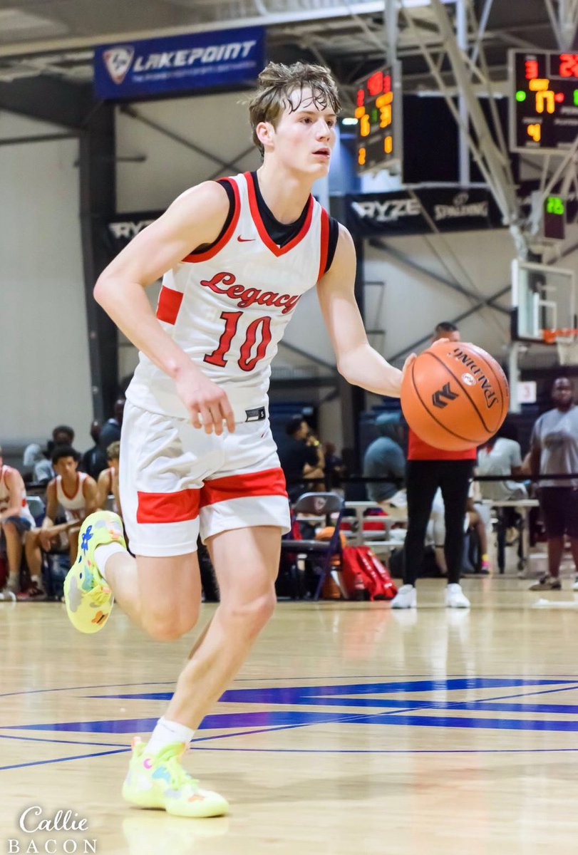 fitzjosh's tweet photo. Coaches, @Kylekeener10 is probably the most under recruited kid in GA. Impacts winning in every way as a guard. Knock down shooter, great downhill finisher, great facilitator and makes the right play every time! Absolute dog, defends at a high level. Primed for a big day today! https://t.co/lj0izlYbex