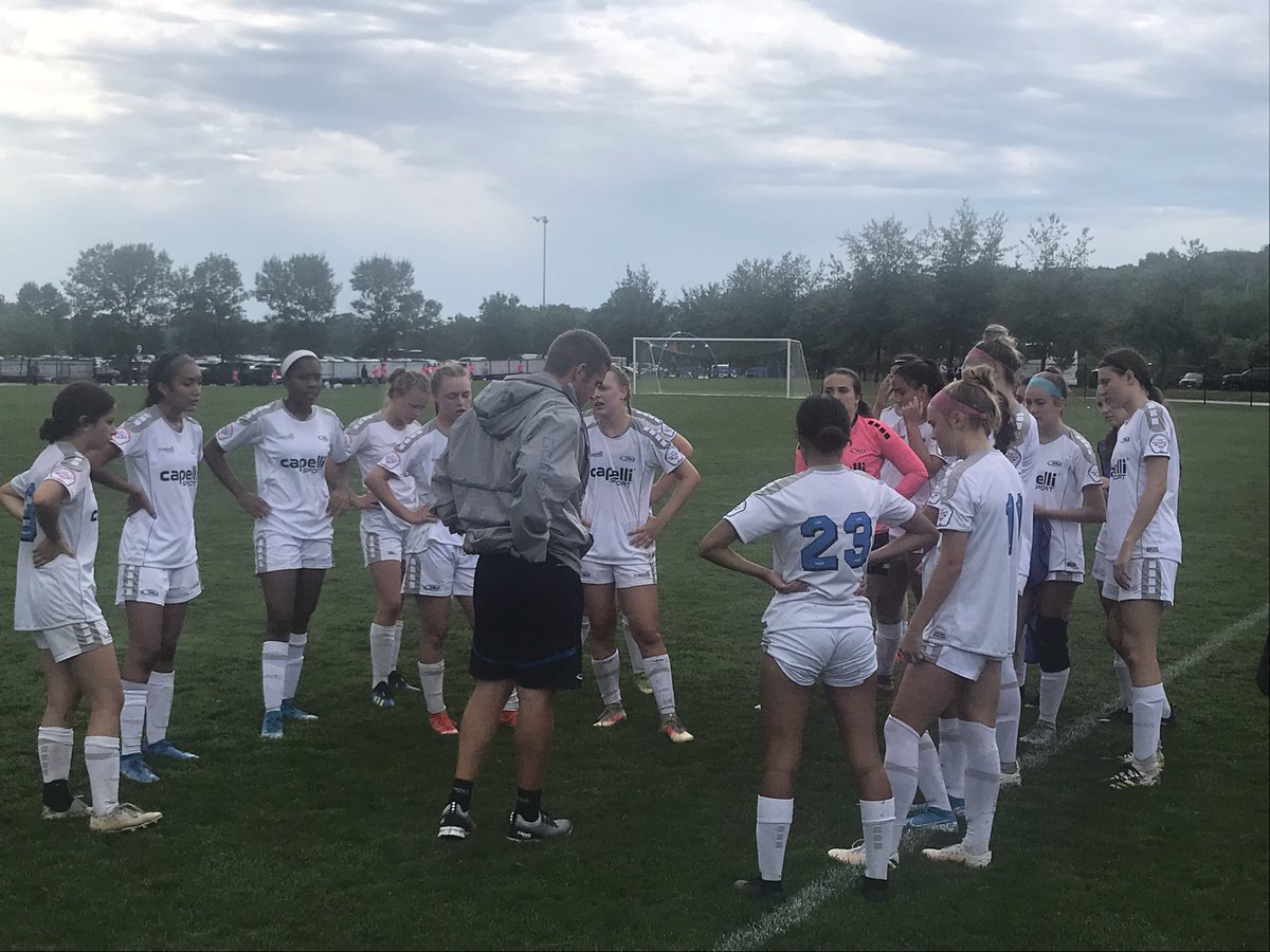KANSAS RUSH WICHITA GETS THE FULL 3 POINTS!!!

16U Girls National @USYSPCUP
@RushWichita Academy 05 - 2
Knoxville Reds FC (TN) - 1
 
⚽️ KS - 14th Min by Aleksah M. 
⚽️ KS - 65th Min by Breckynn P
⚽️ TN - 74th Min

#TeamKansas #CLAIMtheCUP 
#KSYouthSoccer