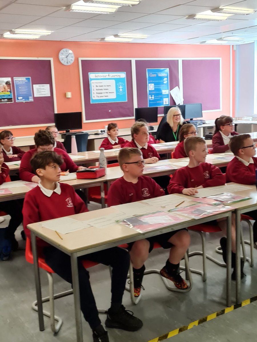 HildsTransition's tweet photo. Year 5 English lesson https://t.co/85WvFSmtPU