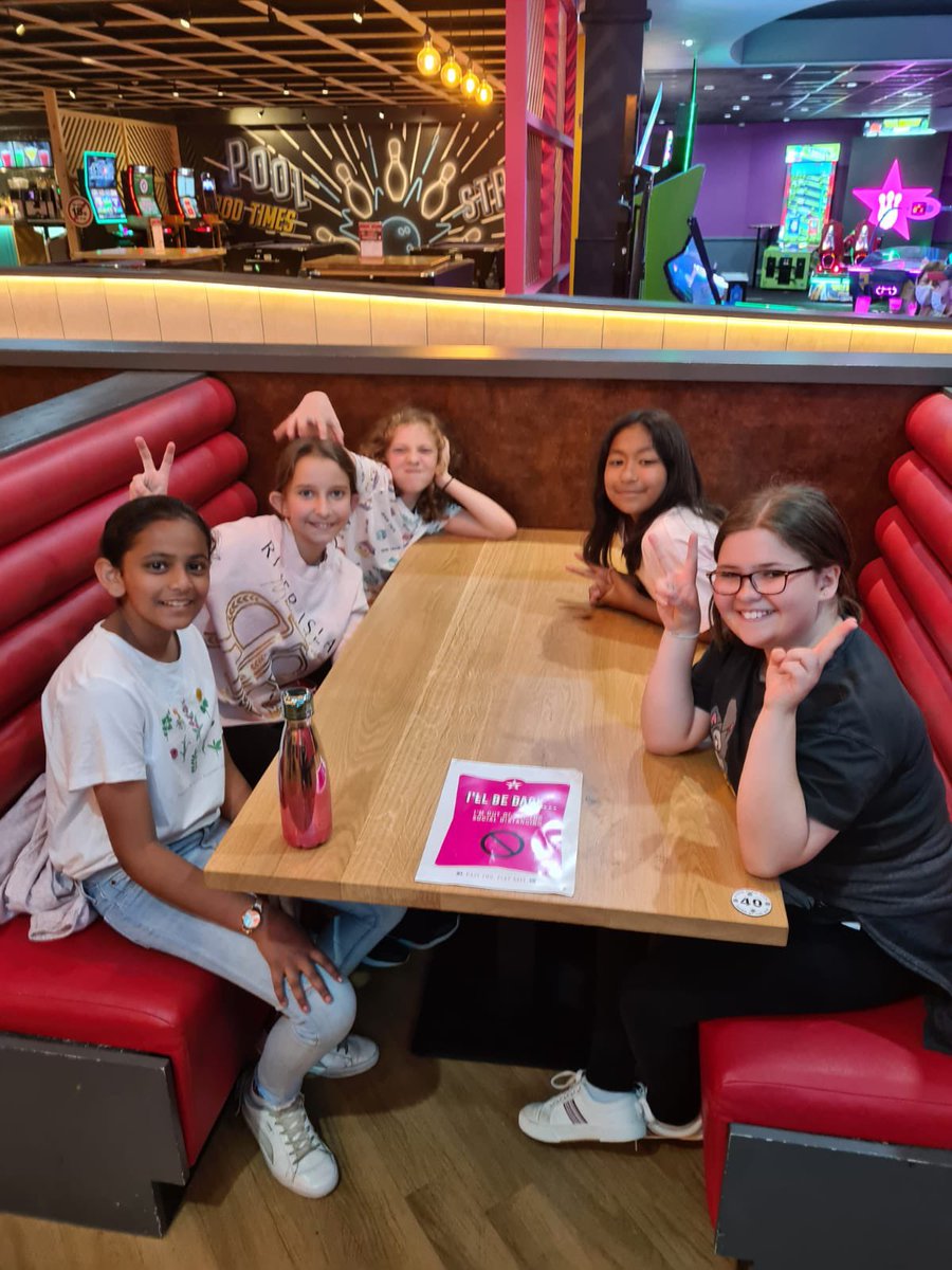 St_Caths_Orione's tweet photo. Time for food! #StCathsActivitiesWeek @SCOS_Bakhita https://t.co/68Z3fIixCi