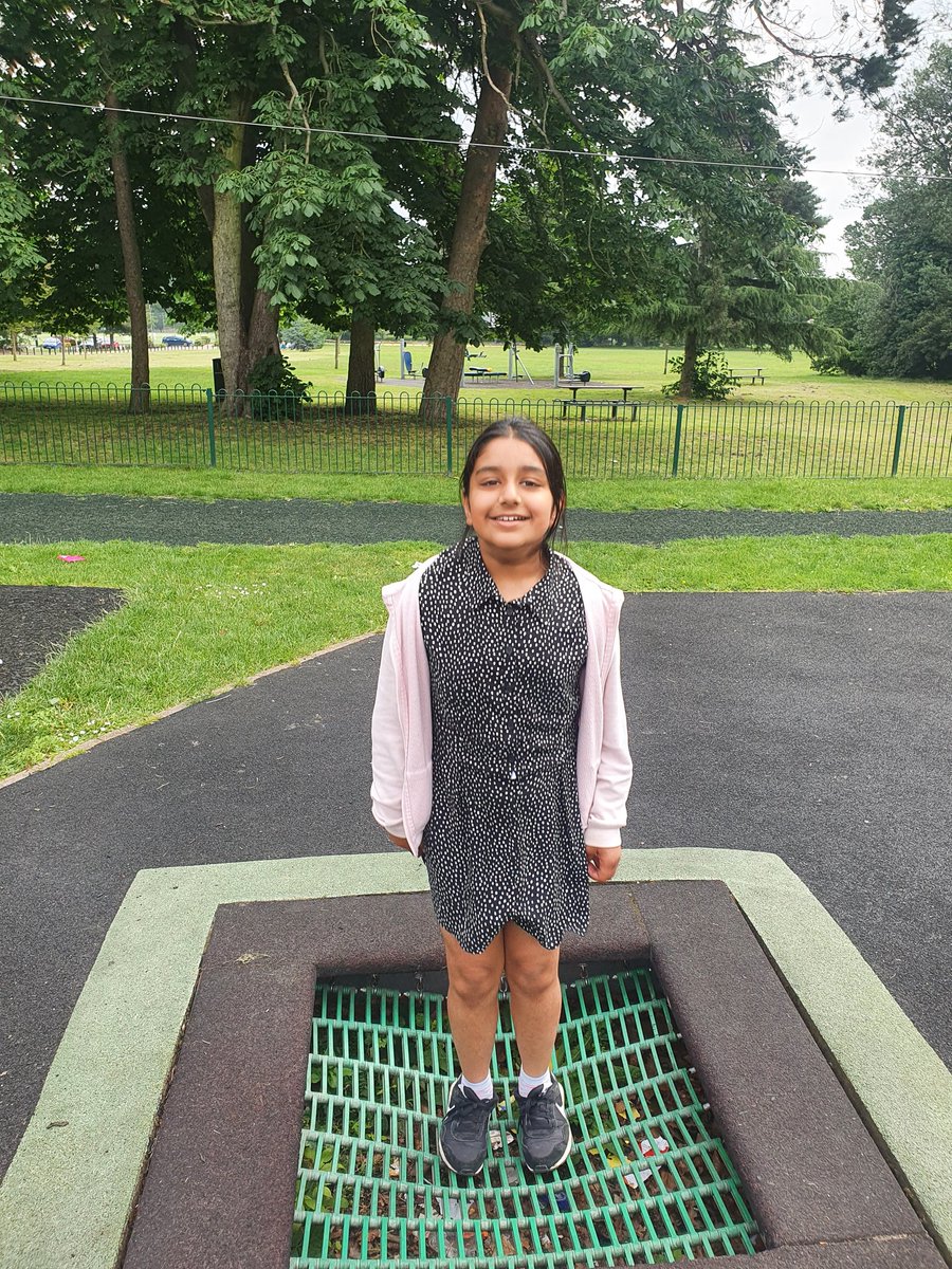SCOS_Bakhita's tweet photo. Morning in the park! #StCathsActivitiesWeek @St_Caths_Orione https://t.co/10VVbhJbfk
